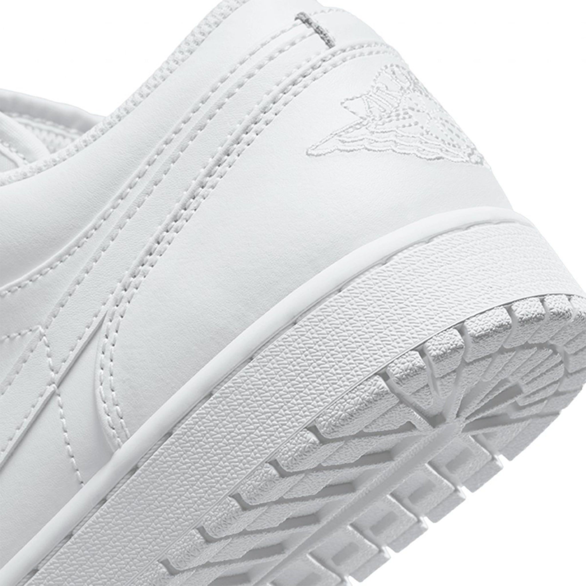 NIKE AIR JORDAN 1 LOW