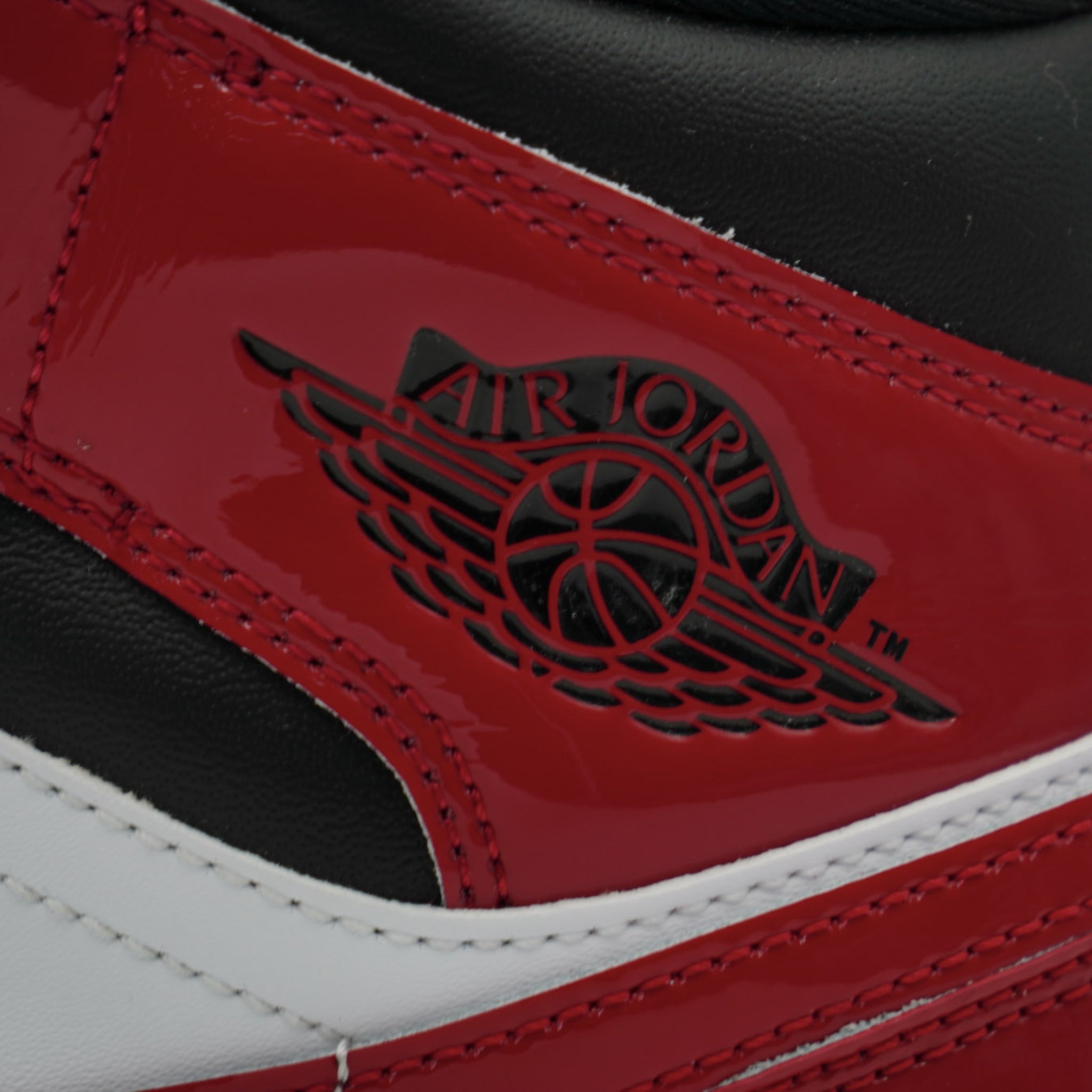 NIKE AIR JORDAN 1 MID SE