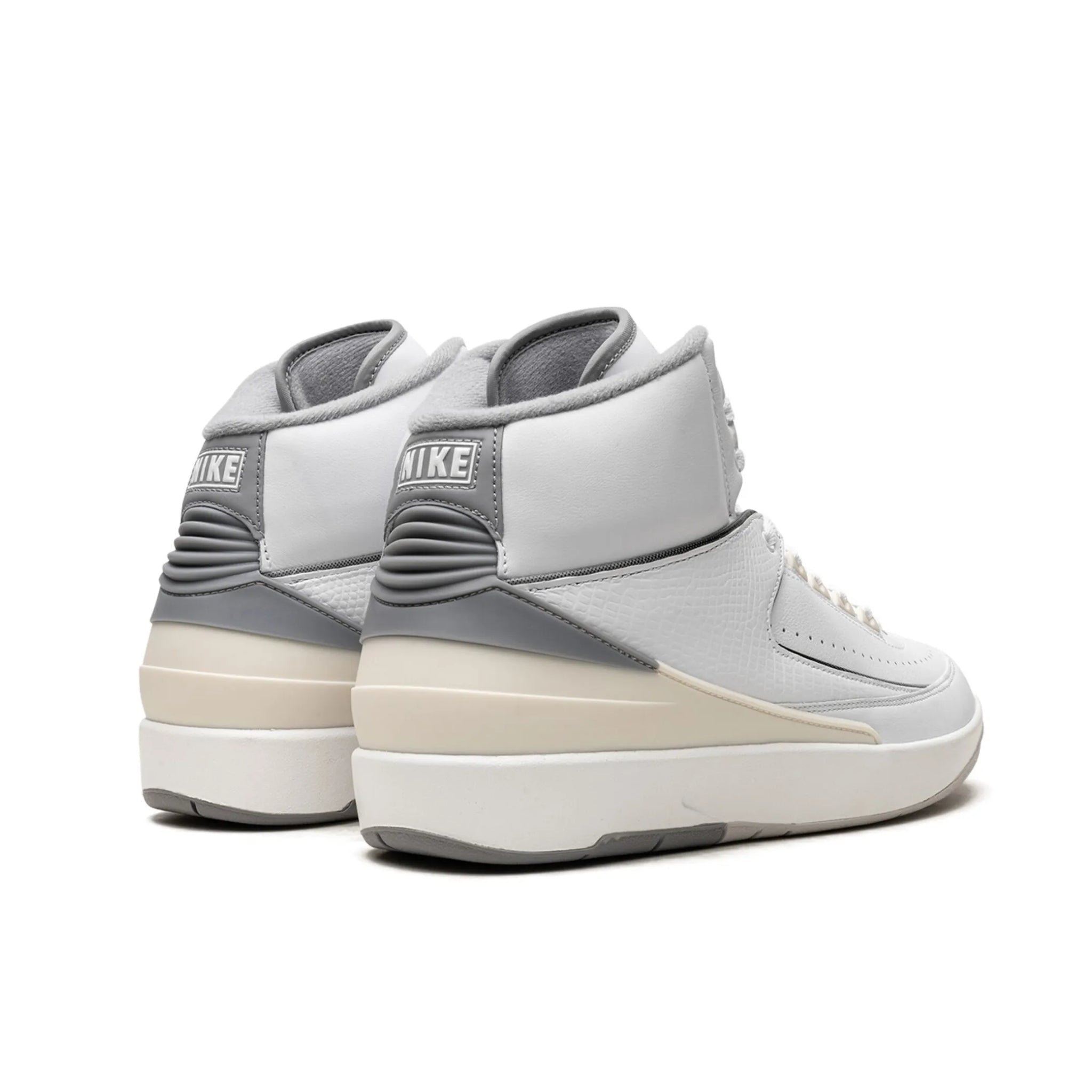 NIKE AIR JORDAN 2 RETRO