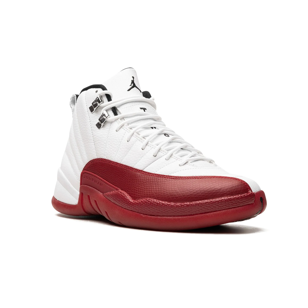 Air Jordan 12 Retro "Cherry" de 2023.
