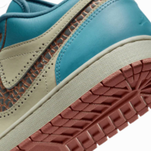 AIR JORDAN LOW "SOMOS ETERNOS"