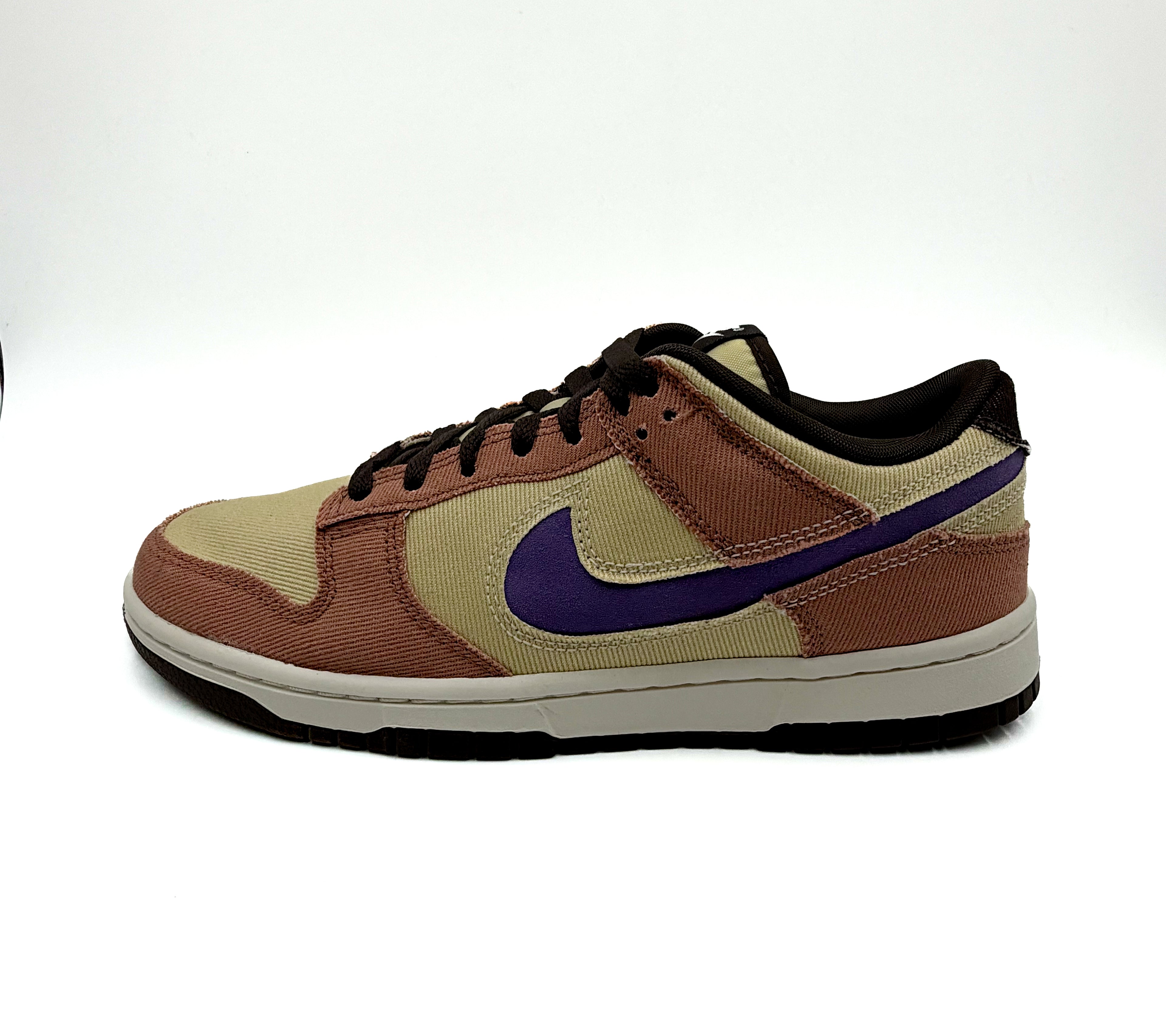 Nike Dunk Low Beige/Café con Swoosh Morado – Estilo Retro