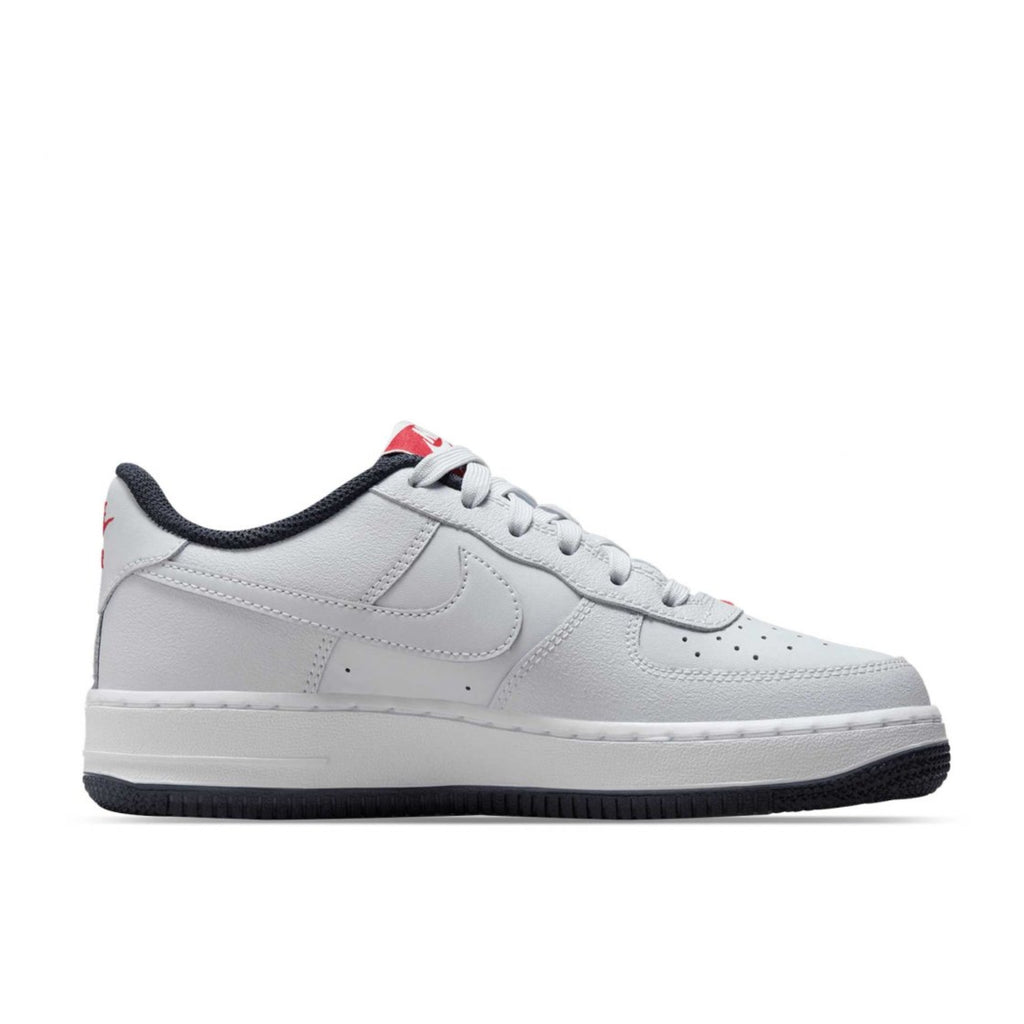 Nike Air Force 1 LV8 4