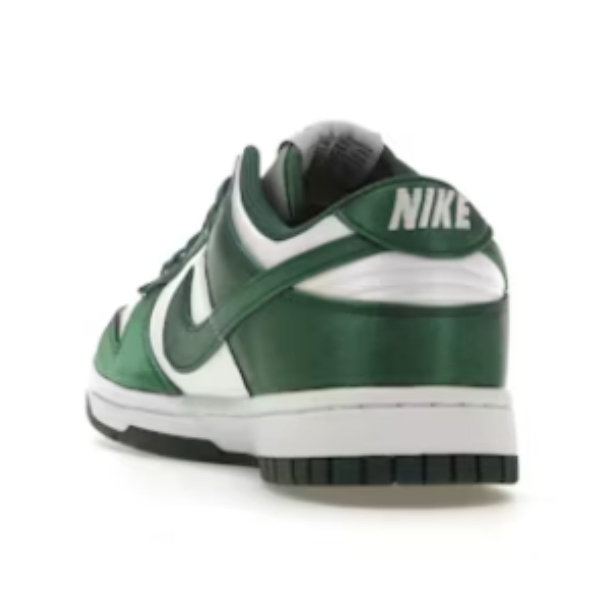 Nike Dunk Low ESS SNKR