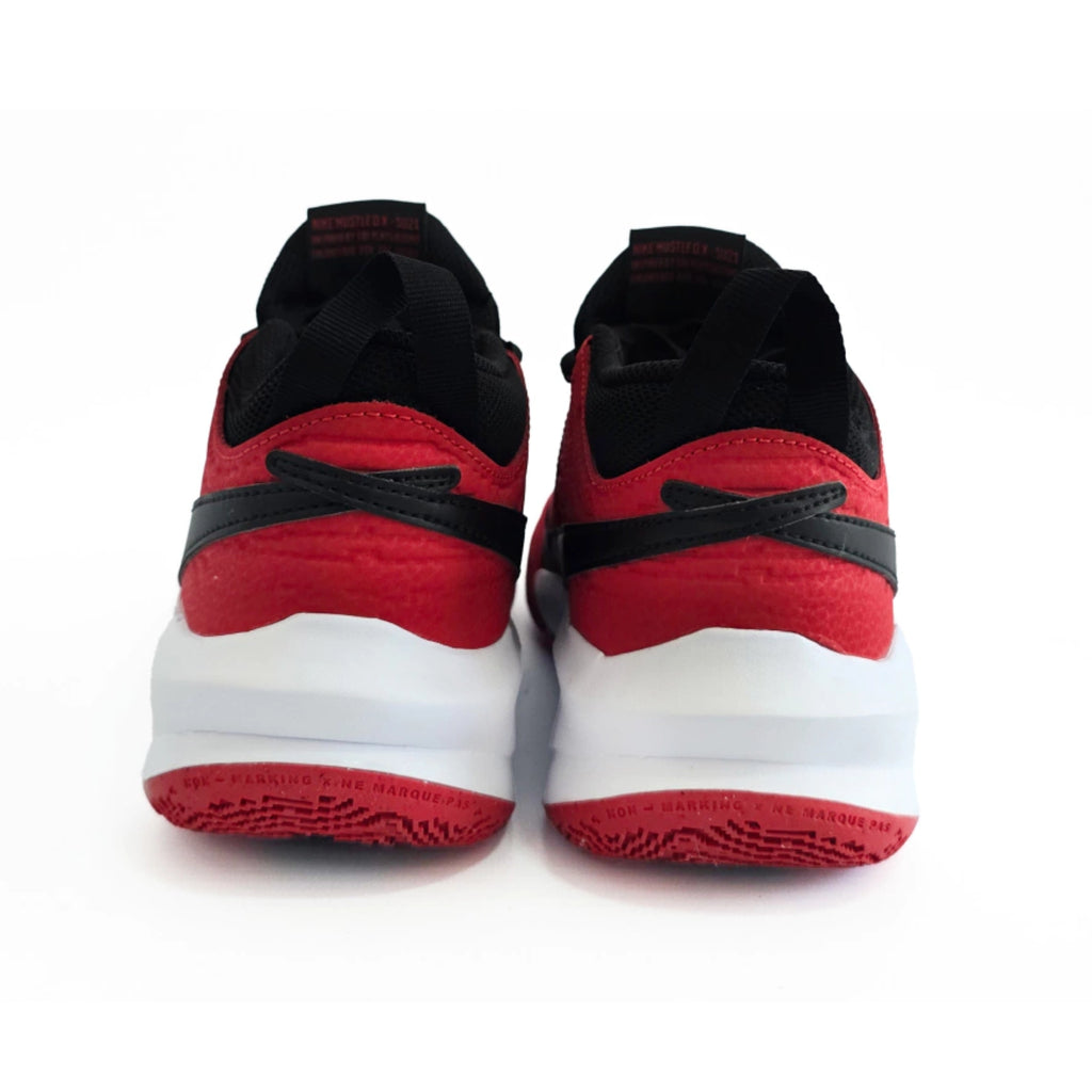 Nike Team Hustle D 10