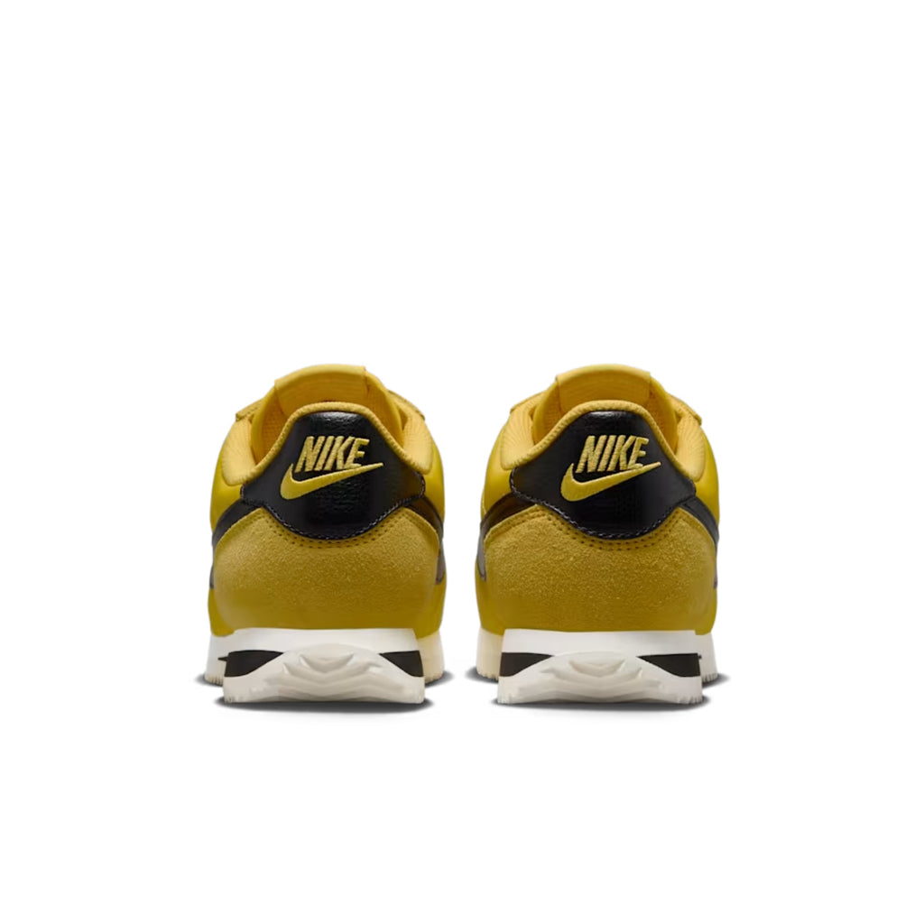 NIKE Cortez